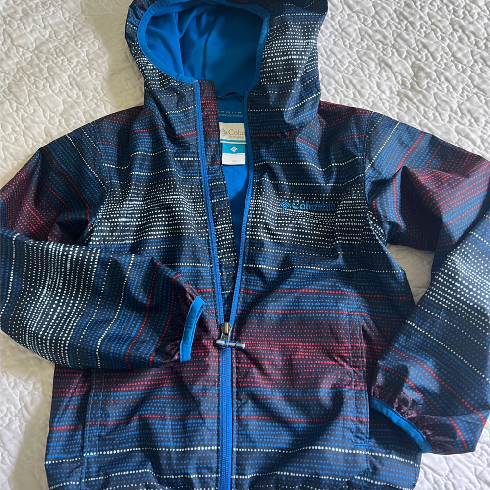 Boys Columbia XS lightweight jacket! For school, holidays, hiking, etc